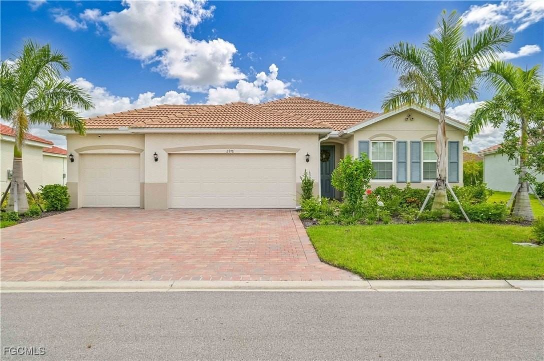 2916 Royal Gardens Ave - Photo 2 of 30