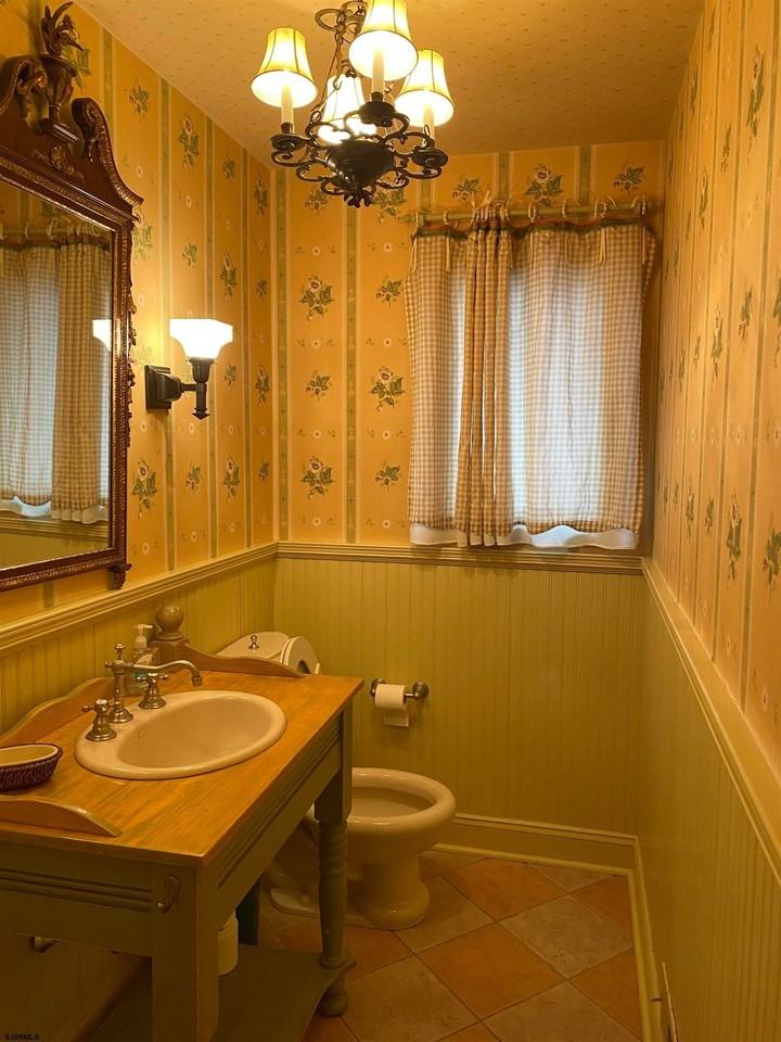 120 S 12th Ave Ave - Photo 6 of 15