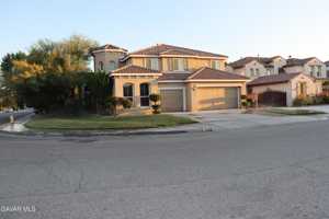 featured image of 4230 Edam St