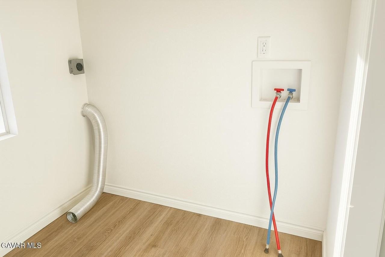 8445 Gaskell Rd - Photo 6 of 13