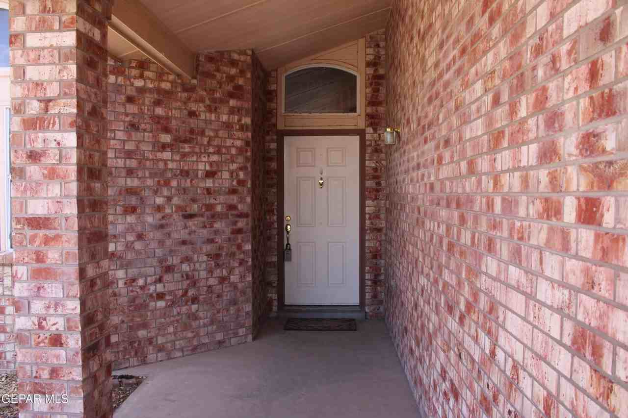 12101 Picasso Dr - Photo 2 of 24