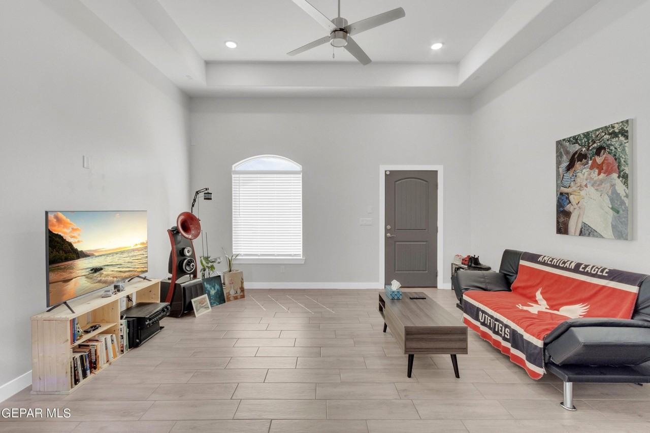 15029 Concept Ct - Photo 5 of 25