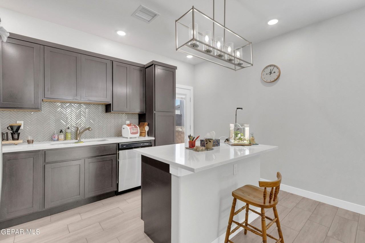 15029 Concept Ct - Photo 7 of 25