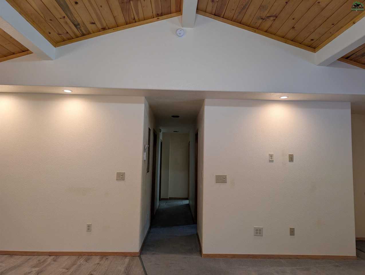 3022 Barrow St #1 - Photo 3 of 9