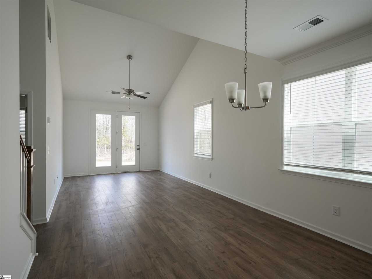 260 Bryland Way - Photo 7 of 13