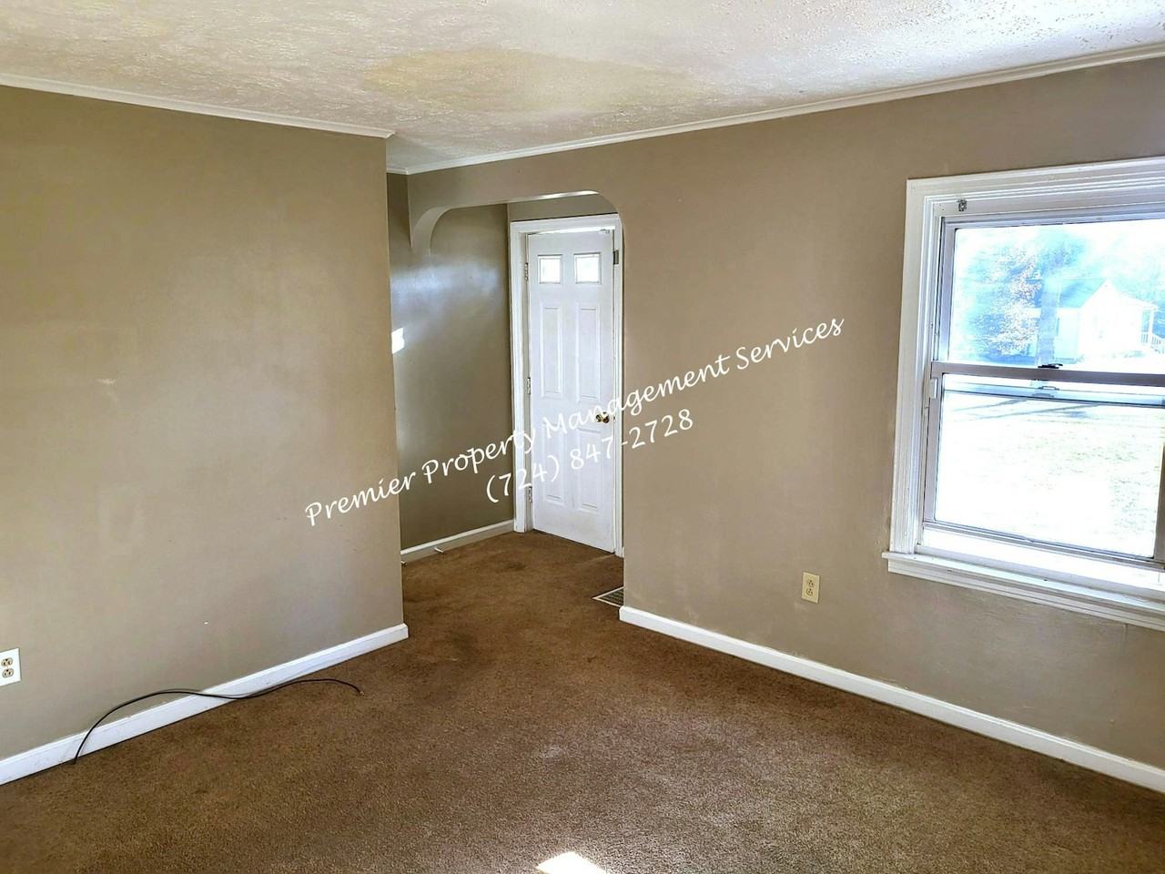 259 Pleasant Drive - Photo 3 of 15