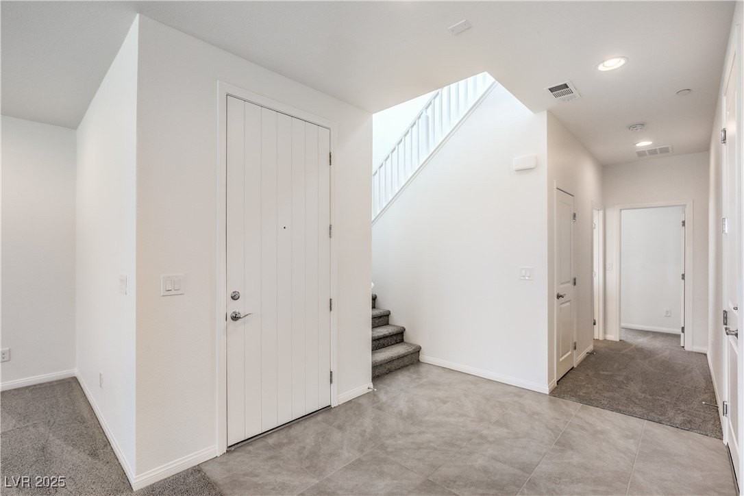 9318 Copernicus Ave - Photo 3 of 34