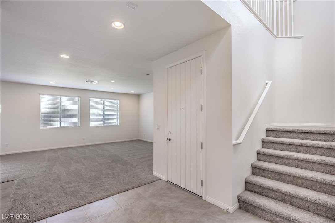 9318 Copernicus Ave - Photo 4 of 34