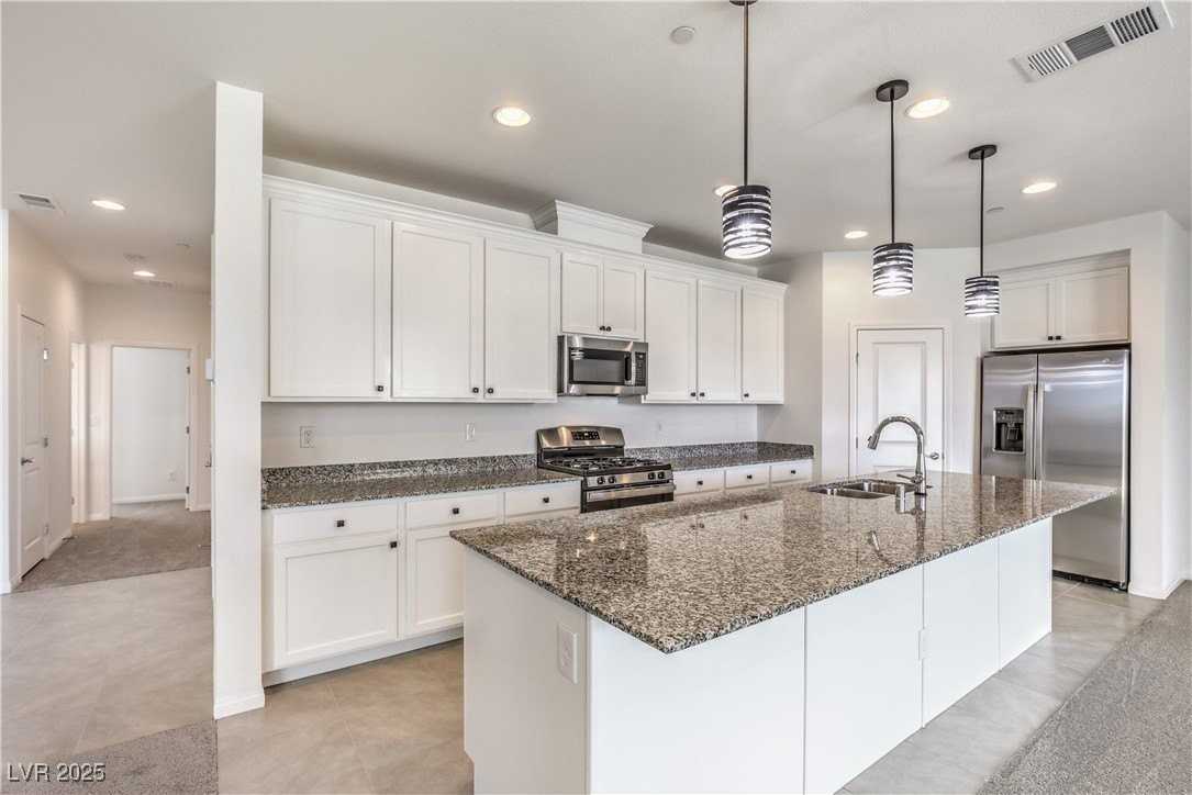 9318 Copernicus Ave - Photo 5 of 34