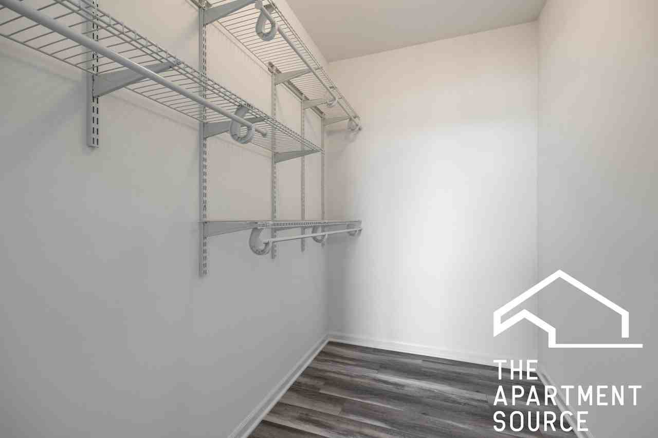 2533 West Fullerton Avenue, Unit 5 - Photo 6 of 24