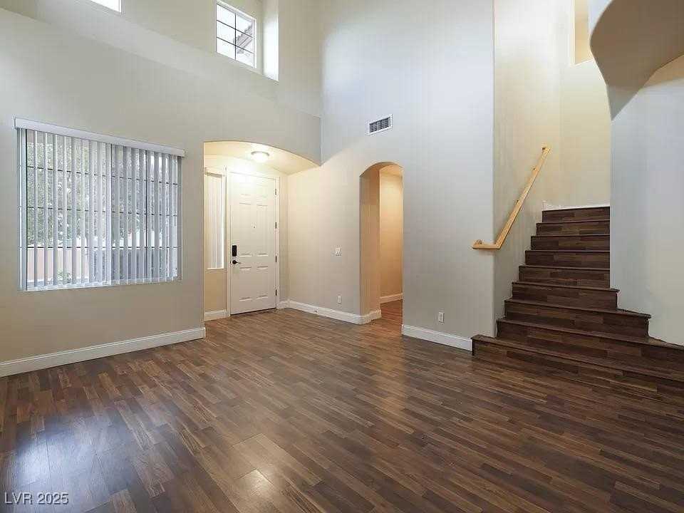 3421 Sun Rhythm St - Photo 5 of 39