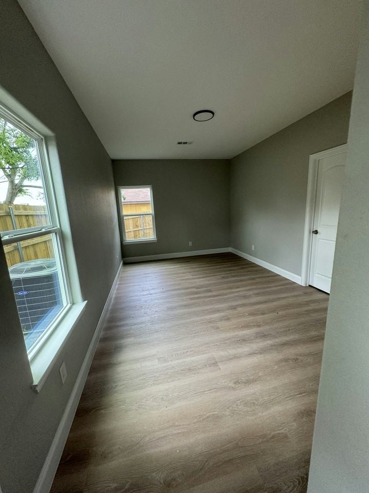 2502 Oxford Ave, Unit 110 - Photo 6 of 20