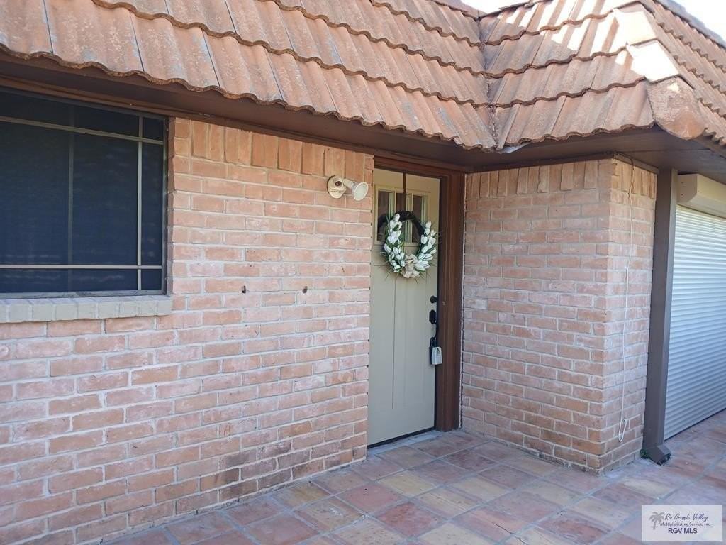 1400 Palm Valley Dr W #2