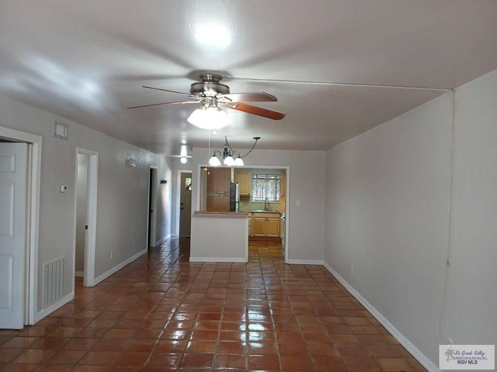 1400 Palm Valley Dr W #2 - Photo 4 of 20