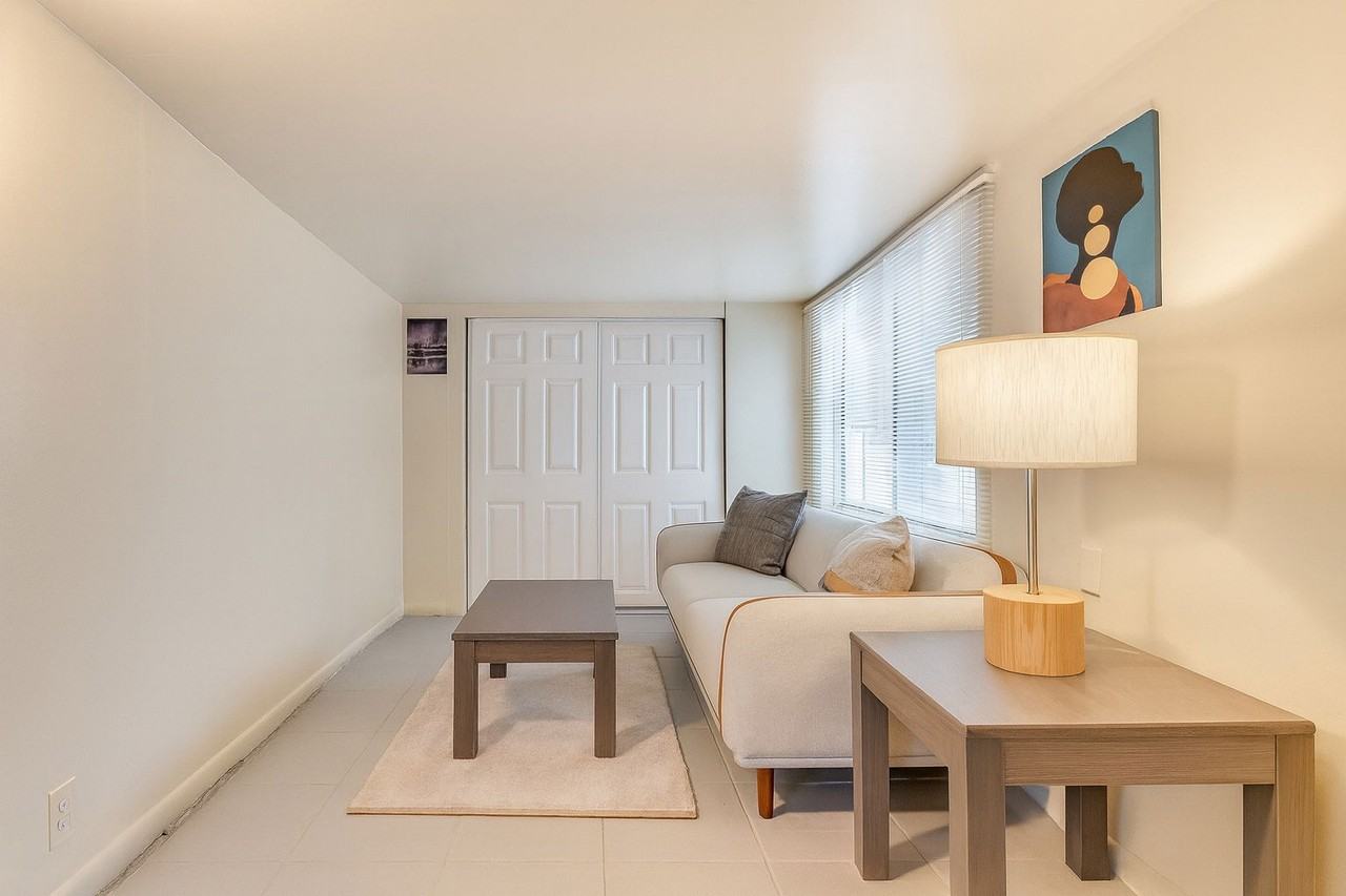 1935 Taylor St - Photo 7 of 8