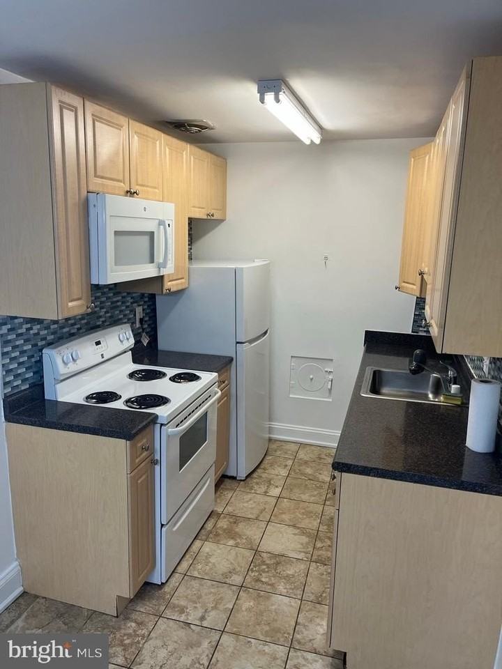 5601 Parker House Ter - Photo 7 of 19