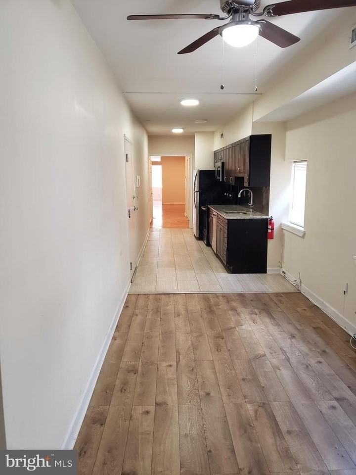 319 Market St - Photo 2 of 14