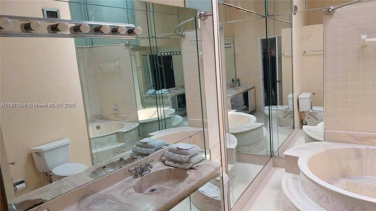 2675 Parkview Drive #2675 - Photo 6 of 9