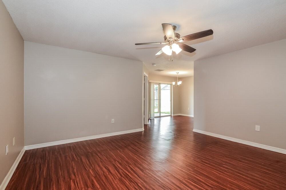 10233 Patrick Dr - Photo 3 of 16