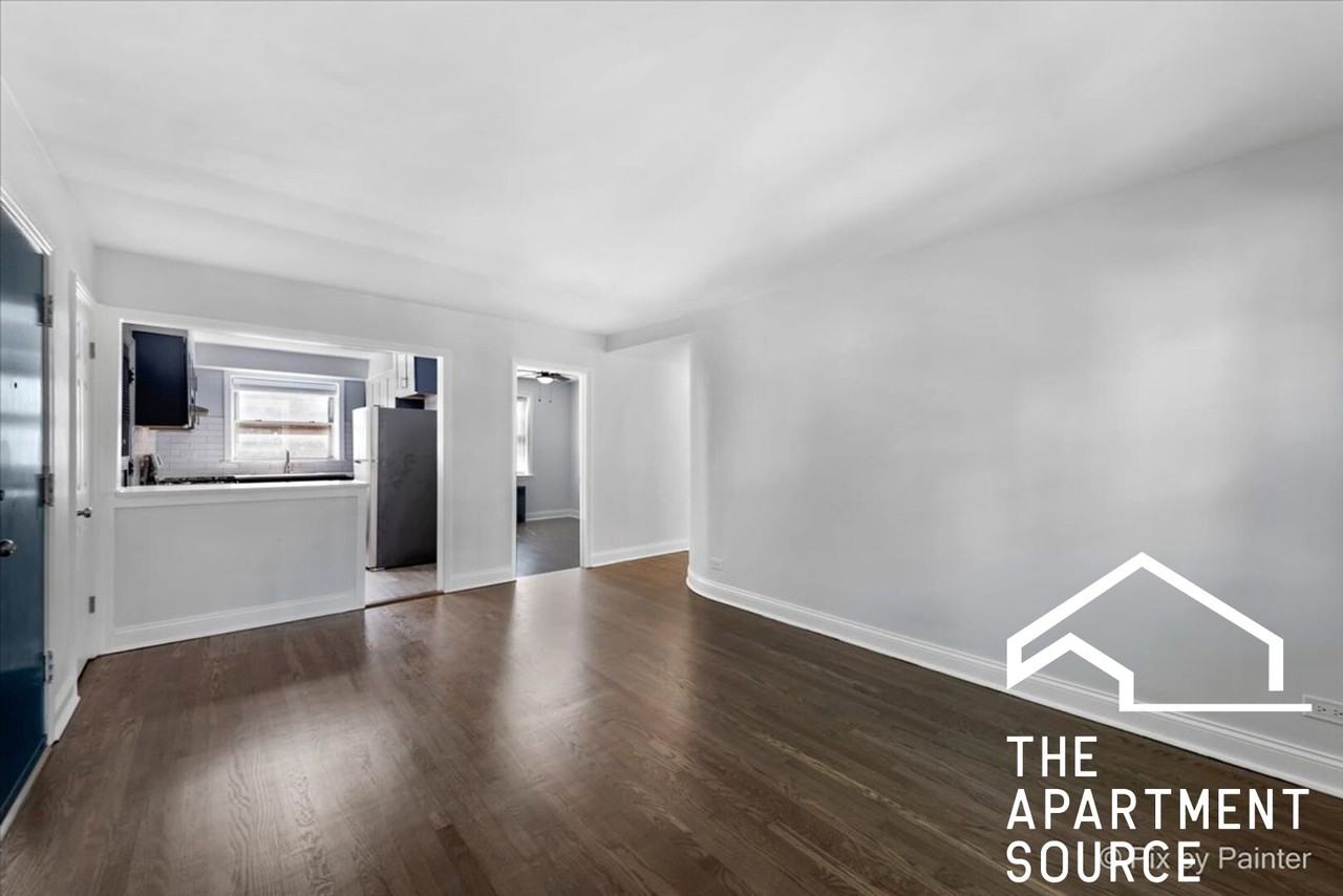 2715 W Berwyn Ave #1 - Photo 6 of 15