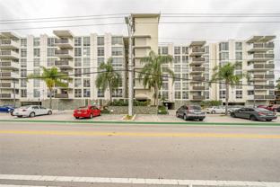 9800 W Bay Harbor Dr #308 - Photo 1 of 1