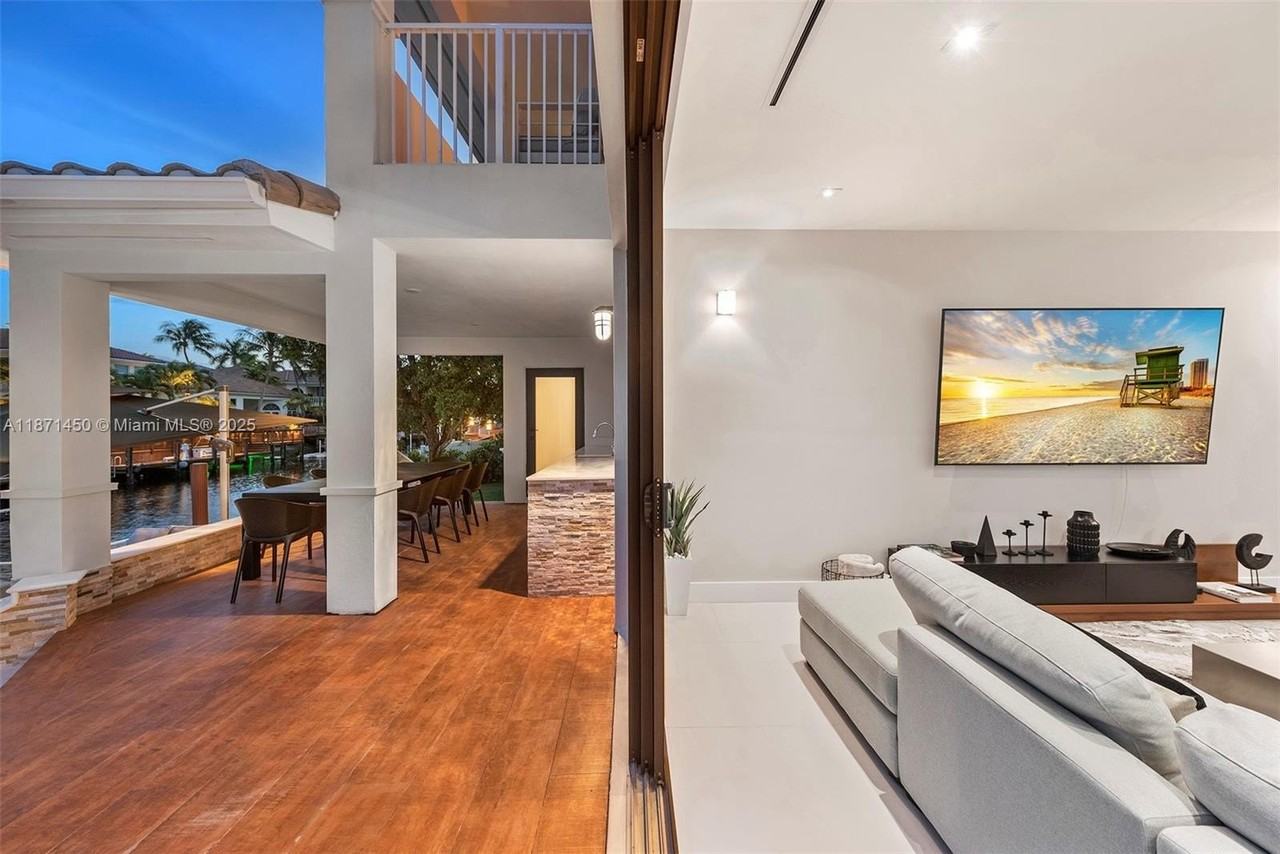 850 Washington St - Photo 7 of 50