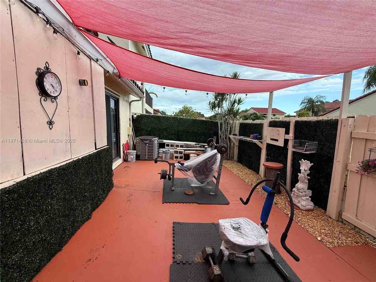 2901 San Remo Cir - Photo 6 of 9