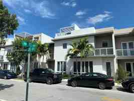 featured image of 6315 Nw 105th Ct