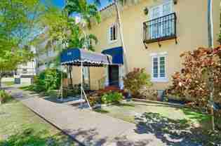 124 Mendoza Ave #8A - Photo 1 of 1