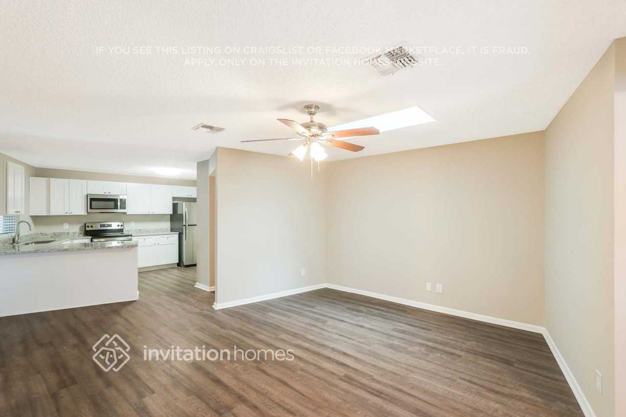 8814 Elm Leaf Ct - Photo 2 of 26