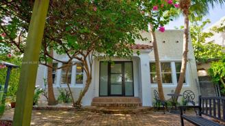 1676 Sw 11th St - Photo 1 of 1