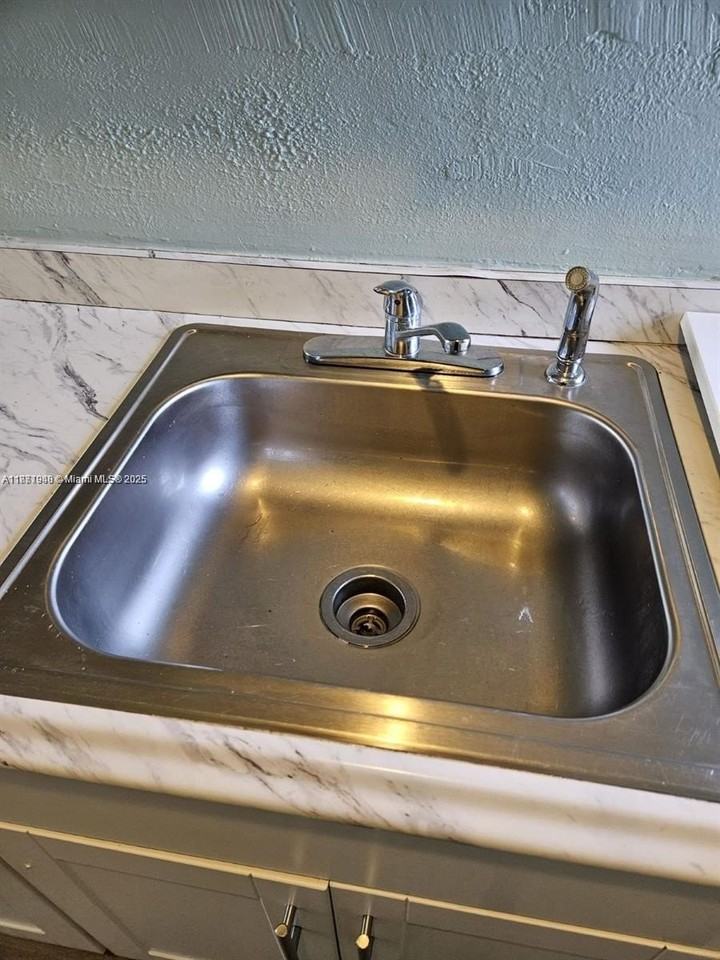 613 Northwest 27th Avenue #1-4 - Photo 4 of 15