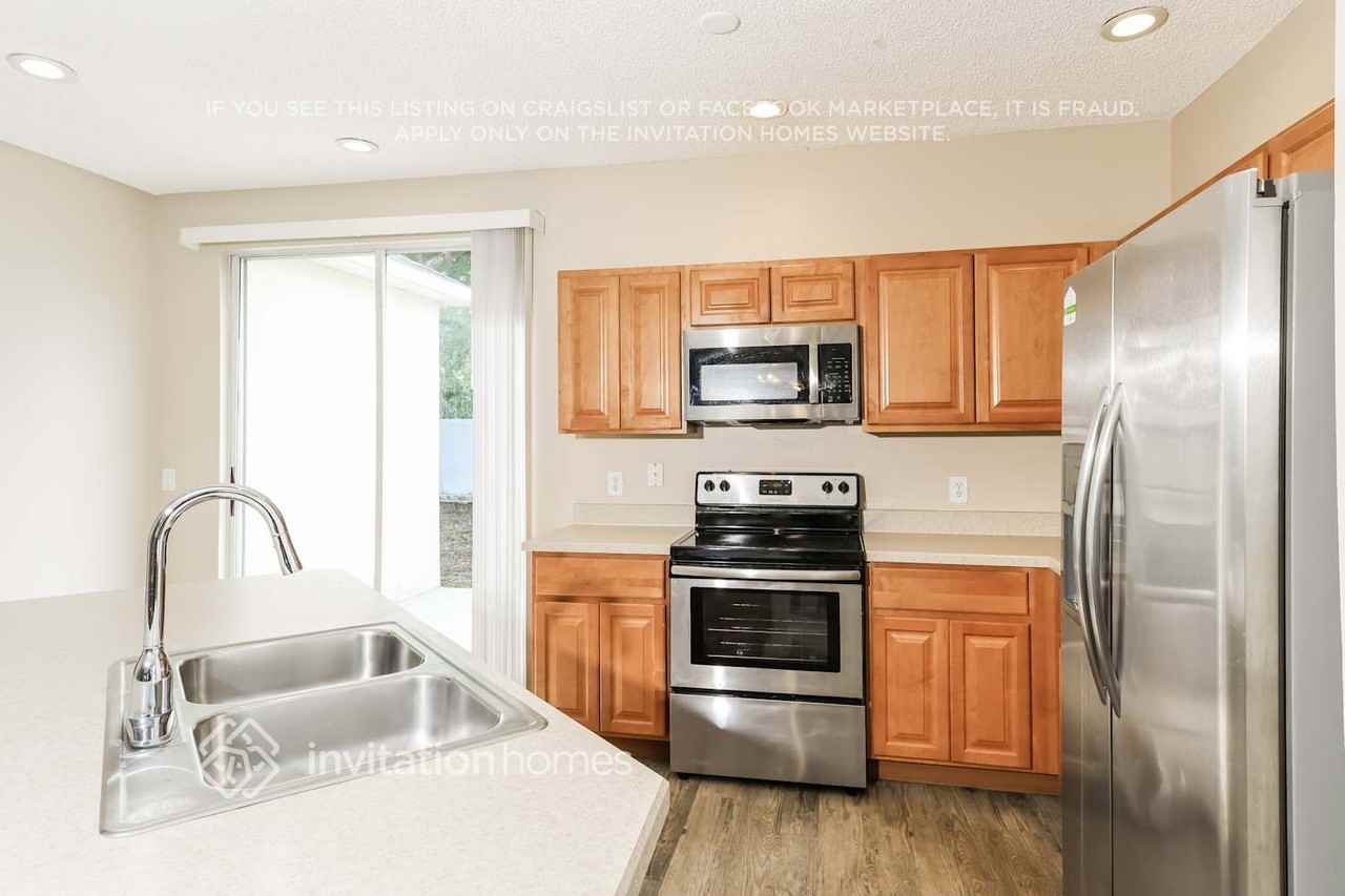 4122 Collinwood Dr - Photo 5 of 16
