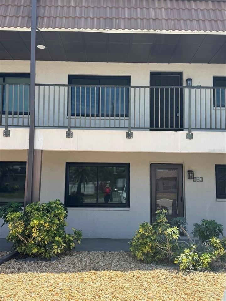 1258 Barbara Dr #202 - Photo 2 of 12