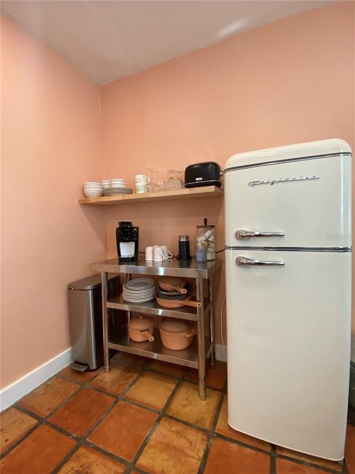 1858 Fern Palm Dr - Photo 6 of 39