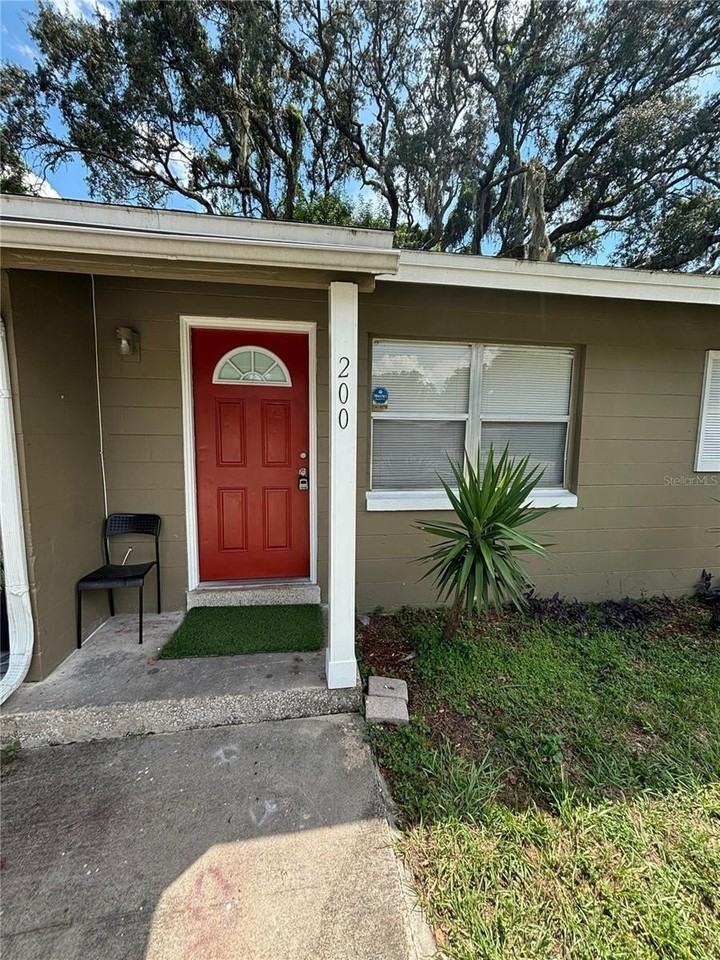 200 Magnolia St - Photo 5 of 6