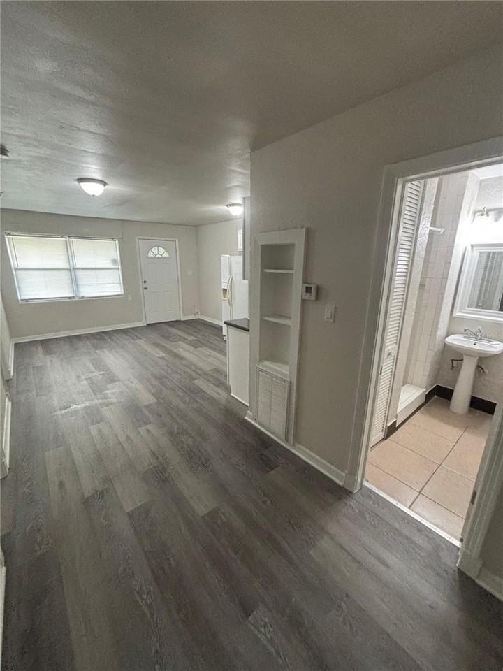 200 Magnolia St - Photo 6 of 6