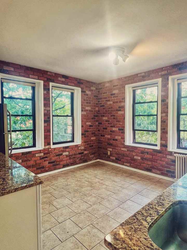 1403 Commonwealth Ave #6 - Photo 2 of 13