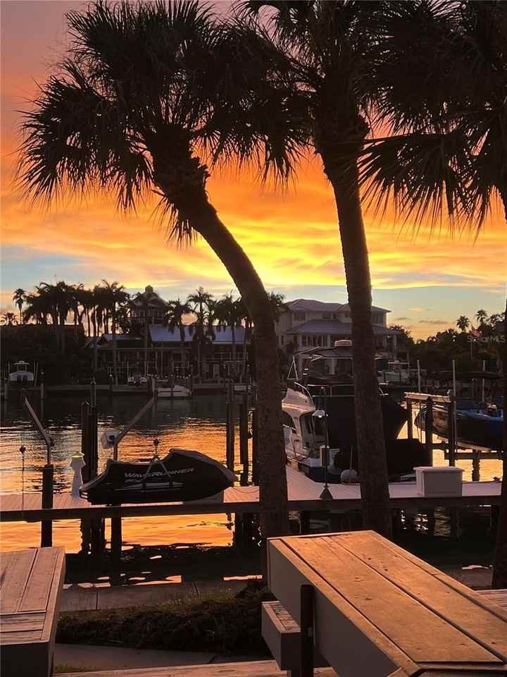 910 Pinellas Bayway S #103 - Photo 4 of 22