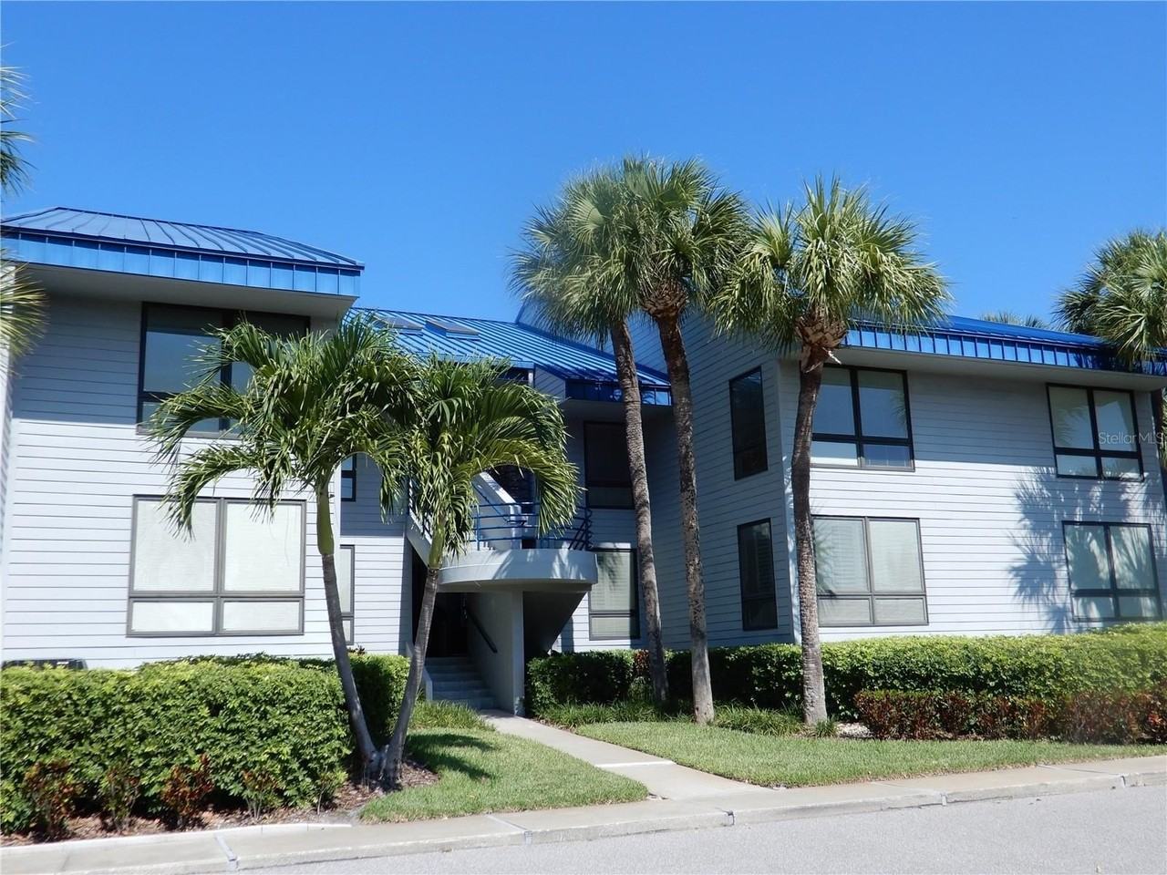 910 Pinellas Bayway S #103 - Photo 5 of 22