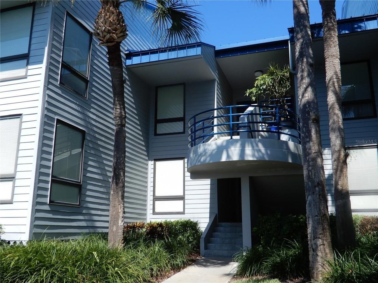 910 Pinellas Bayway S #103 - Photo 6 of 22