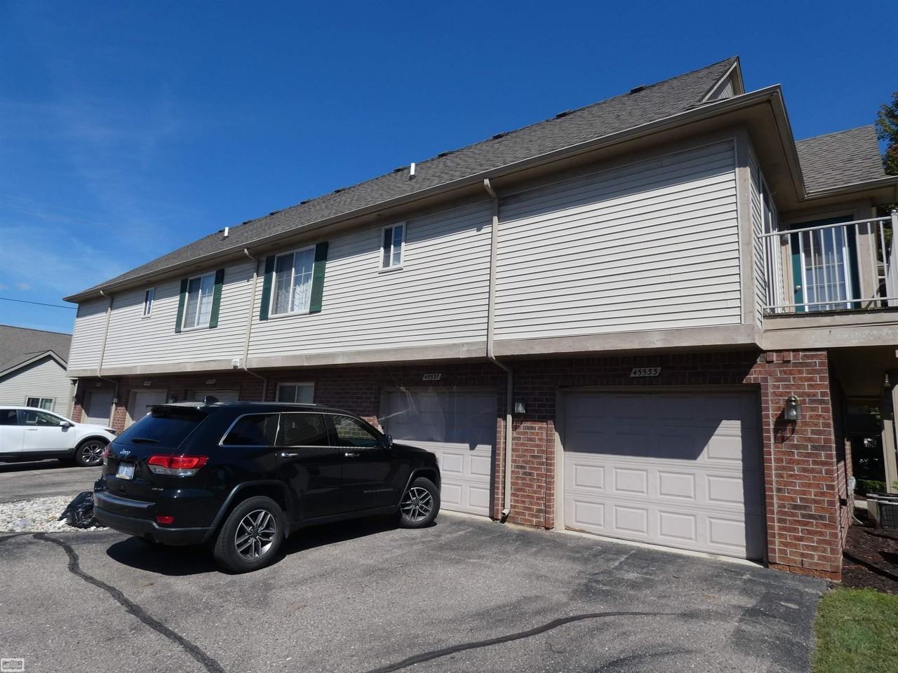 45537 Hidden View Ct - Photo 2 of 16