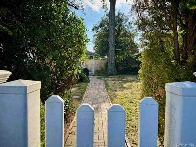 1 Finnin Pl - Photo 2 of 29