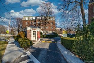 7 Chateau Circle #7Y - Photo 1 of 1