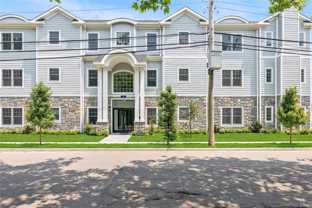 20 Secatoag Ave #2A - Photo 1 of 1