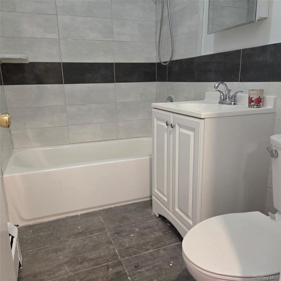 241 Kearsing Pkwy #D - Photo 7 of 16