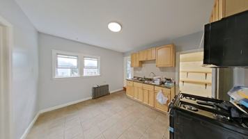 featured image of 24 Kent St #24