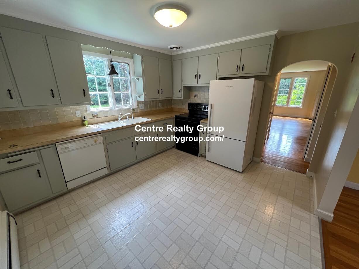 51 River Ave - Photo 3 of 16