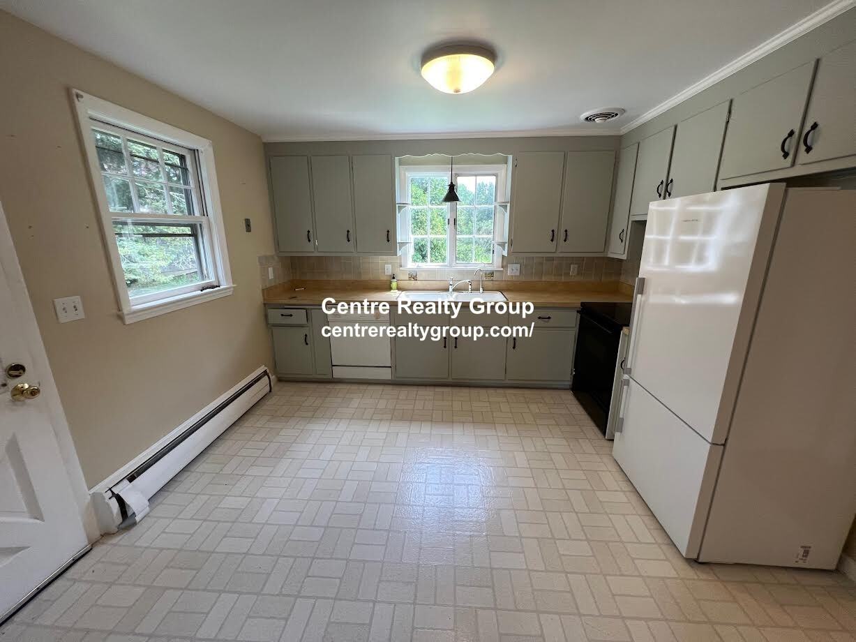 51 River Ave - Photo 4 of 16