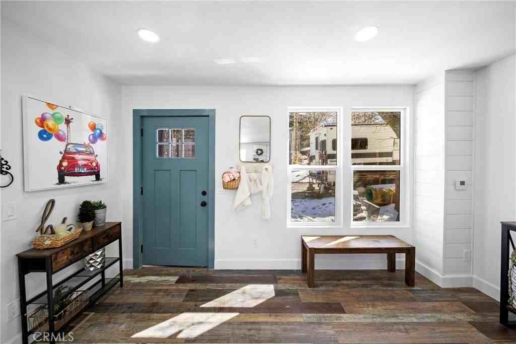 27584 Weirwood Drive - Photo 3 of 21